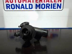 Used Thermostat housing Mercedes Sprinter 3,5t (906.63) 213 CDI 16V Euro 5 Price € 35,00 Margin scheme offered by Automaterialen Ronald Morien B.V.