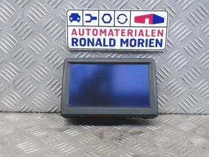 Usados Controlador de pantalla multimedia Audi A8 (D3) 4.0 TDI V8 32V Quattro Precio € 250,00 Norma de margen ofrecido por Automaterialen Ronald Morien B.V.