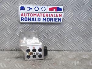 Used Airflow meter Audi A8 (D3) 4.0 TDI V8 32V Quattro Price € 80,00 Margin scheme offered by Automaterialen Ronald Morien B.V.