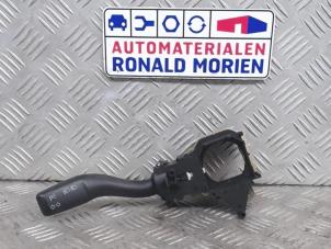 Usagé Commutateur feu clignotant Audi A8 (D3) 4.0 TDI V8 32V Quattro Prix € 30,00 Règlement à la marge proposé par Automaterialen Ronald Morien B.V.
