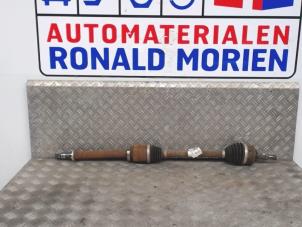 Used Front drive shaft, right Renault Megane III Coupe (DZ) Price € 45,00 Margin scheme offered by Automaterialen Ronald Morien B.V.
