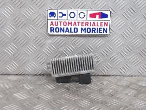 Usagé Relais préchauffage Renault Megane III Coupe (DZ) Prix € 19,00 Règlement à la marge proposé par Automaterialen Ronald Morien B.V.