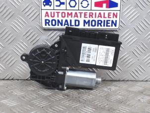 Used Door window motor Audi A8 (D3) 4.0 TDI V8 32V Quattro Price € 35,00 Margin scheme offered by Automaterialen Ronald Morien B.V.