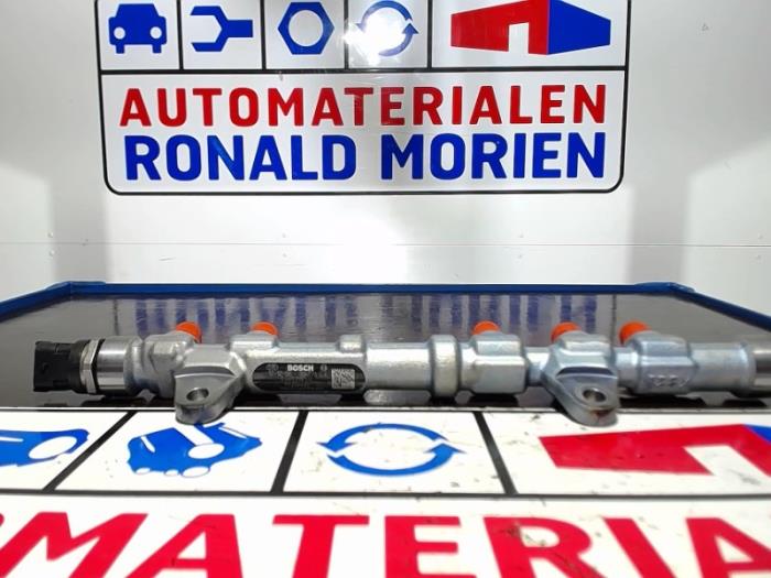 Usagé Distributeur de carburant Opel Corsa D 1.3 CDTi 16V ecoFLEX Prix € 75,00 Règlement à la marge proposé par Automaterialen Ronald Morien B.V.