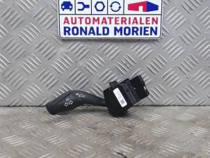 Usados Interruptor de indicador de dirección Ford Focus 3 1.5 TDCi Precio € 19,00 Norma de margen ofrecido por Automaterialen Ronald Morien B.V.