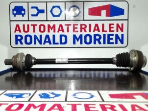 Używane Os napedowa lewy tyl Volkswagen Golf VII Variant (AUVV) 2.0 R 4Motion 16V Cena € 150,00 Z VAT oferowane przez Automaterialen Ronald Morien B.V.