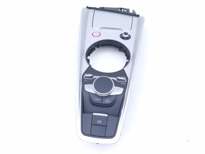 Used On-board computer controller Audi TT (FV3/FVP) 2.5 RS Plus Turbo 20V Quattro Price € 195,00 Inclusive VAT offered by Automaterialen Ronald Morien B.V.