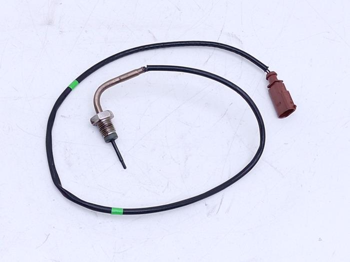 Usagé Sensor température d’échappement Volkswagen Passat Alltrack (3G5) 2.0 TDI 16V 150 4Motion Prix € 25,00 Prix TTC proposé par Automaterialen Ronald Morien B.V.