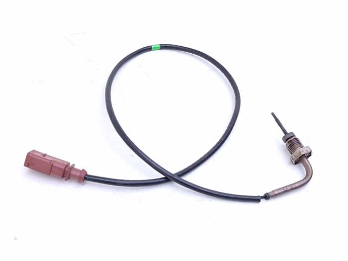 Usagé Sensor température d’échappement Volkswagen Tiguan (AD1) 2.0 TDI 16V BlueMotion Techn.SCR 4Motion Prix € 18,15 Prix TTC proposé par Automaterialen Ronald Morien B.V.