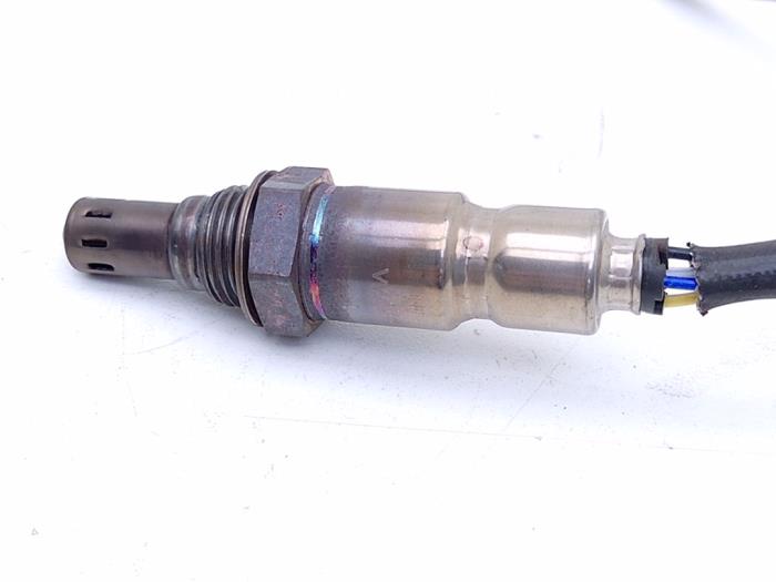 Lambda probe from a Volkswagen Tiguan (AD1) 2.0 TDI 16V BlueMotion Techn.SCR 4Motion 2016