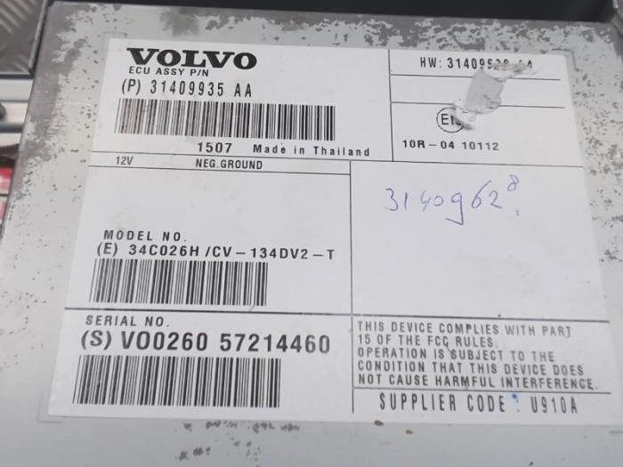Used Volvo V60 Radio amplifier - 31409628 - AUTOMATERIALEN RONALD ...