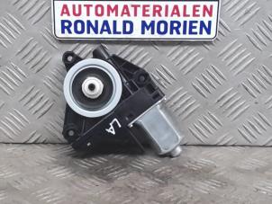 Usados Motor de ventanilla de puerta Volvo V60 I (FW/GW) 2.0 D2 16V Precio € 35,00 Norma de margen ofrecido por Automaterialen Ronald Morien B.V.