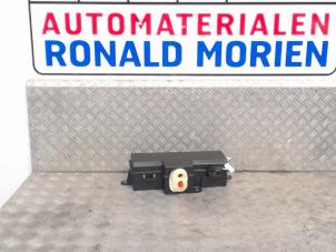 Used Hydraulic pump electric motor Opel Insignia Price € 250,00 Margin scheme offered by Automaterialen Ronald Morien B.V.