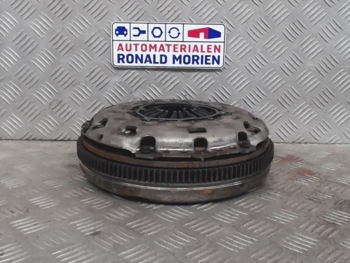 Usagé Kit embrayage (complet) Volkswagen Tiguan (5N1/2) 2.0 TDI 16V Prix sur demande proposé par Automaterialen Ronald Morien B.V.