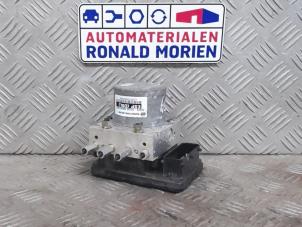 Used ABS pump Ssang Yong Tivoli Price € 350,00 Margin scheme offered by Automaterialen Ronald Morien B.V.