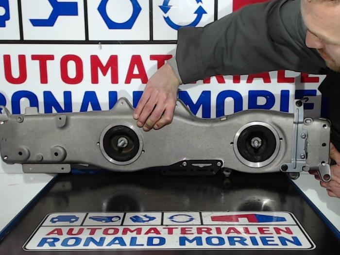 Usagé Support moteur Volkswagen Golf VII (AUA) e-Golf Prix € 181,50 Prix TTC proposé par Automaterialen Ronald Morien B.V.