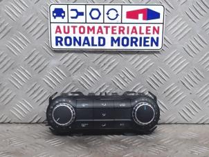 Używane Panel sterowania nagrzewnicy Mercedes A (W176) 1.6 A-200 16V Cena € 120,00 Procedura marży oferowane przez Automaterialen Ronald Morien B.V.