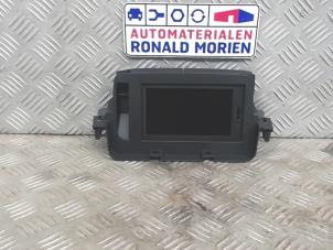 Usagé Affichage navigation Renault Megane III Coupe (DZ) Prix € 150,00 Règlement à la marge proposé par Automaterialen Ronald Morien B.V.