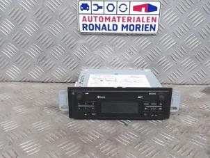Usagé Radio/Lecteur CD Opel Vivaro Prix € 150,00 Règlement à la marge proposé par Automaterialen Ronald Morien B.V.