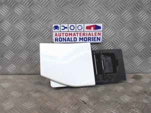 Używane Pokrywa wlewu paliwa Opel Vivaro Cena € 25,00 Procedura marży oferowane przez Automaterialen Ronald Morien B.V.