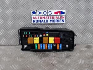 Used Fuse box Opel Vectra C 1.8 16V Price € 100,00 Margin scheme offered by Automaterialen Ronald Morien B.V.