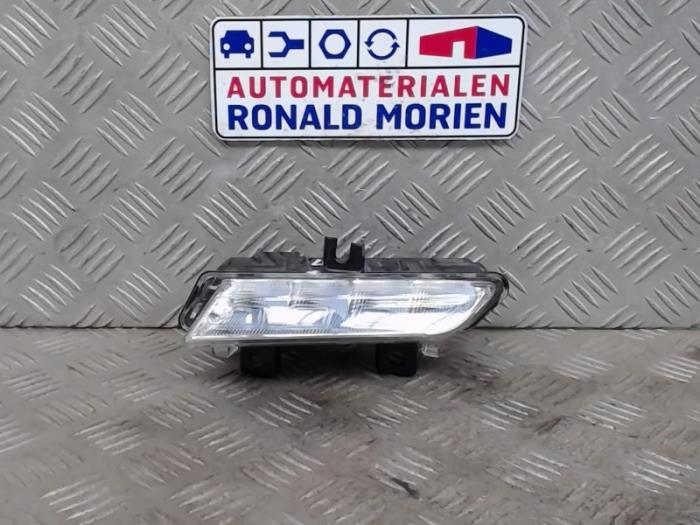 Daytime running light, left from a Renault Clio IV (5R) 1.5 Energy dCi 90 FAP 2016