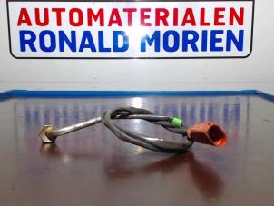 Używane Czujnik temperatury spalin Volkswagen Passat Alltrack (365) 2.0 TDI 16V 170 4Motion Cena € 25,00 Z VAT oferowane przez Automaterialen Ronald Morien B.V.