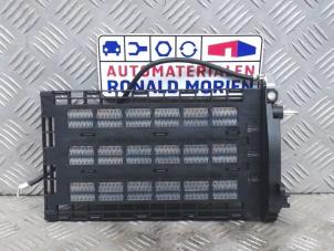 Usados Elemento de calefacción calefactor BMW 1 serie (E81) 118d 16V Precio € 125,00 Norma de margen ofrecido por Automaterialen Ronald Morien B.V.