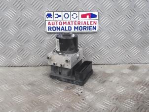 Used ABS pump BMW 1 serie (E81) 118d 16V Price € 125,00 Margin scheme offered by Automaterialen Ronald Morien B.V.