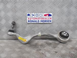 Usagé Bras de suspension avant gauche BMW 1 serie (E81) 118d 16V Prix € 40,00 Règlement à la marge proposé par Automaterialen Ronald Morien B.V.