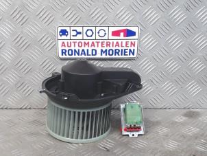 Usagé Moteur de ventilation chauffage Volkswagen Passat (3B3) 2.0 Prix € 150,00 Règlement à la marge proposé par Automaterialen Ronald Morien B.V.