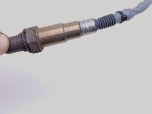 Lambda probe from a Volkswagen Scirocco (137/13AD) 2.0 TDI 16V 2015