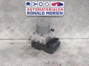 Begagnade ABS-pump Opel Adam 1.2 16V Pris € 250,00 Marginaltabell erbjuds av Automaterialen Ronald Morien B.V.