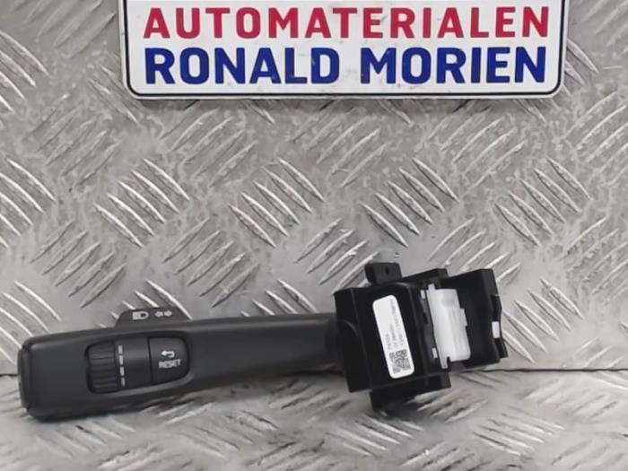 Richtungsanzeiger Schalter van een Volvo V40 2014