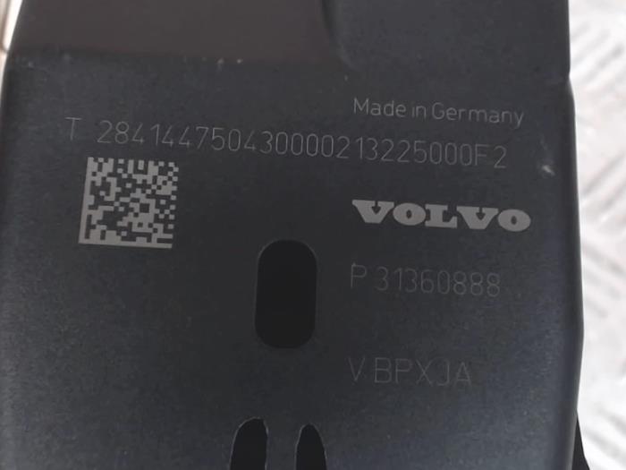 Capteur ABS (à distance) d'un Volvo V40 (MV) 2.0 D3 20V 2013