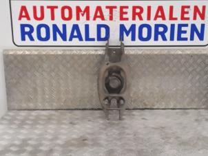 Używane Wahacz zawieszenia lewy tyl BMW 1 serie (E82) Cena € 25,00 Procedura marży oferowane przez Automaterialen Ronald Morien B.V.