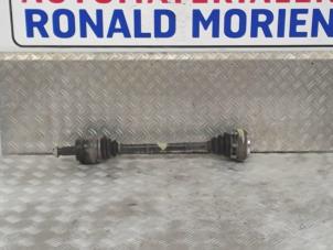 Used Drive shaft, rear left BMW 1 serie (E82) Price € 19,00 Margin scheme offered by Automaterialen Ronald Morien B.V.