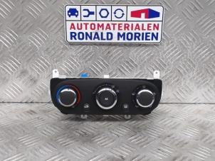 Used Heater control panel Renault Clio IV (5R) Price € 29,00 Margin scheme offered by Automaterialen Ronald Morien B.V.