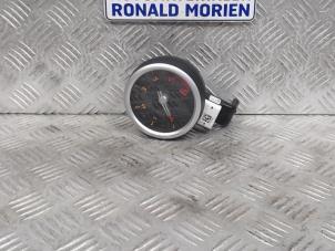 Used Tachometer Renault Twingo II (CN) 1.5 dCi 90 FAP Price € 50,00 Margin scheme offered by Automaterialen Ronald Morien B.V.