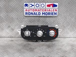 Used Heater control panel Renault Twingo II (CN) 1.5 dCi 90 FAP Price € 25,00 Margin scheme offered by Automaterialen Ronald Morien B.V.