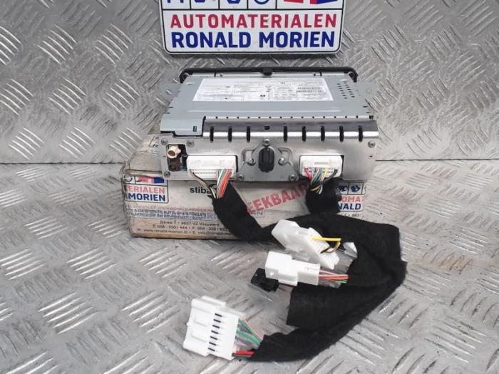 Radio Dacia Duster 1.6 SCe 115 16V 281077 VISTEON