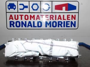 Used Knee airbag, right Volvo V40 Price € 250,00 Margin scheme offered by Automaterialen Ronald Morien B.V.