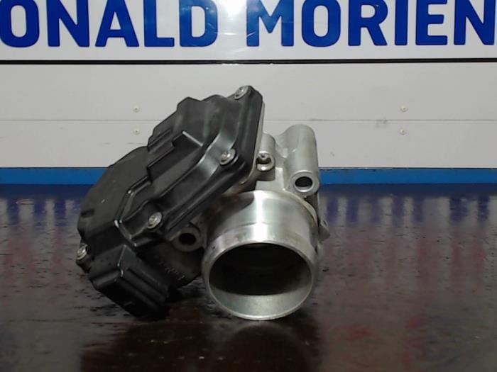 Gebrauchte Drosselklappengehäuse Ford Focus 3 1.0 Ti-VCT EcoBoost 12V 125 Preis € 25,00 Margenregelung angeboten von Automaterialen Ronald Morien B.V.