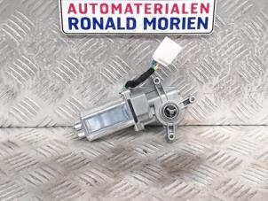 Gebrauchte Schiebedach Motor Ford C-Max Preis € 60,00 Margenregelung angeboten von Automaterialen Ronald Morien B.V.