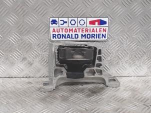 Used Engine mount Ford C-Max Price € 30,00 Margin scheme offered by Automaterialen Ronald Morien B.V.