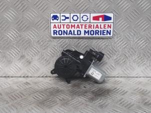 Usados Motor de ventanilla de puerta Ford C-Max Precio € 100,00 Norma de margen ofrecido por Automaterialen Ronald Morien B.V.
