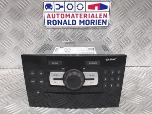 Gebrauchte Radio CD Spieler Opel Corsa D 1.2 16V Preis € 50,00 Margenregelung angeboten von Automaterialen Ronald Morien B.V.