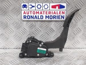 Used Throttle pedal position sensor Volkswagen Fox (5Z) 1.4 16V Price € 9,99 Margin scheme offered by Automaterialen Ronald Morien B.V.