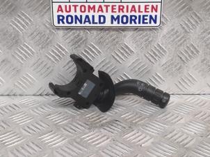 Usados Interruptor de limpiaparabrisas Volkswagen Fox (5Z) 1.4 16V Precio € 19,00 Norma de margen ofrecido por Automaterialen Ronald Morien B.V.