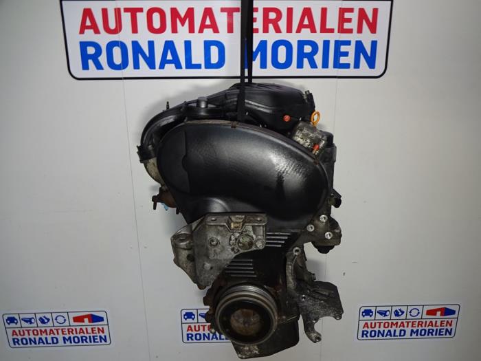 Motor van een Seat Leon (1M1) 1.9 SDI 68 2002